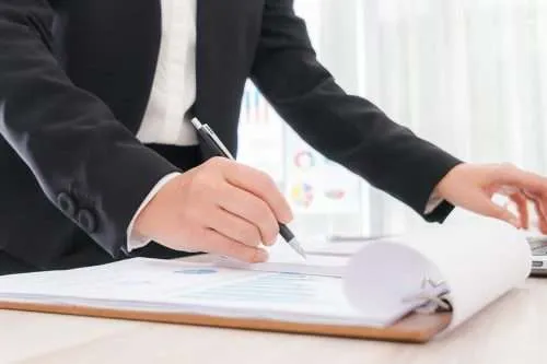 Following a Due Diligence Checklist