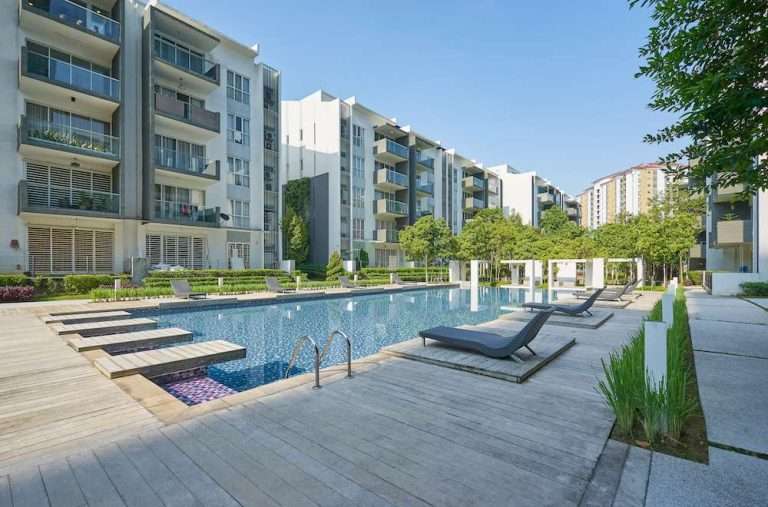 Custom Full-Service Pool Company