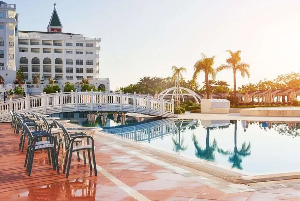 How to sell a hotel business